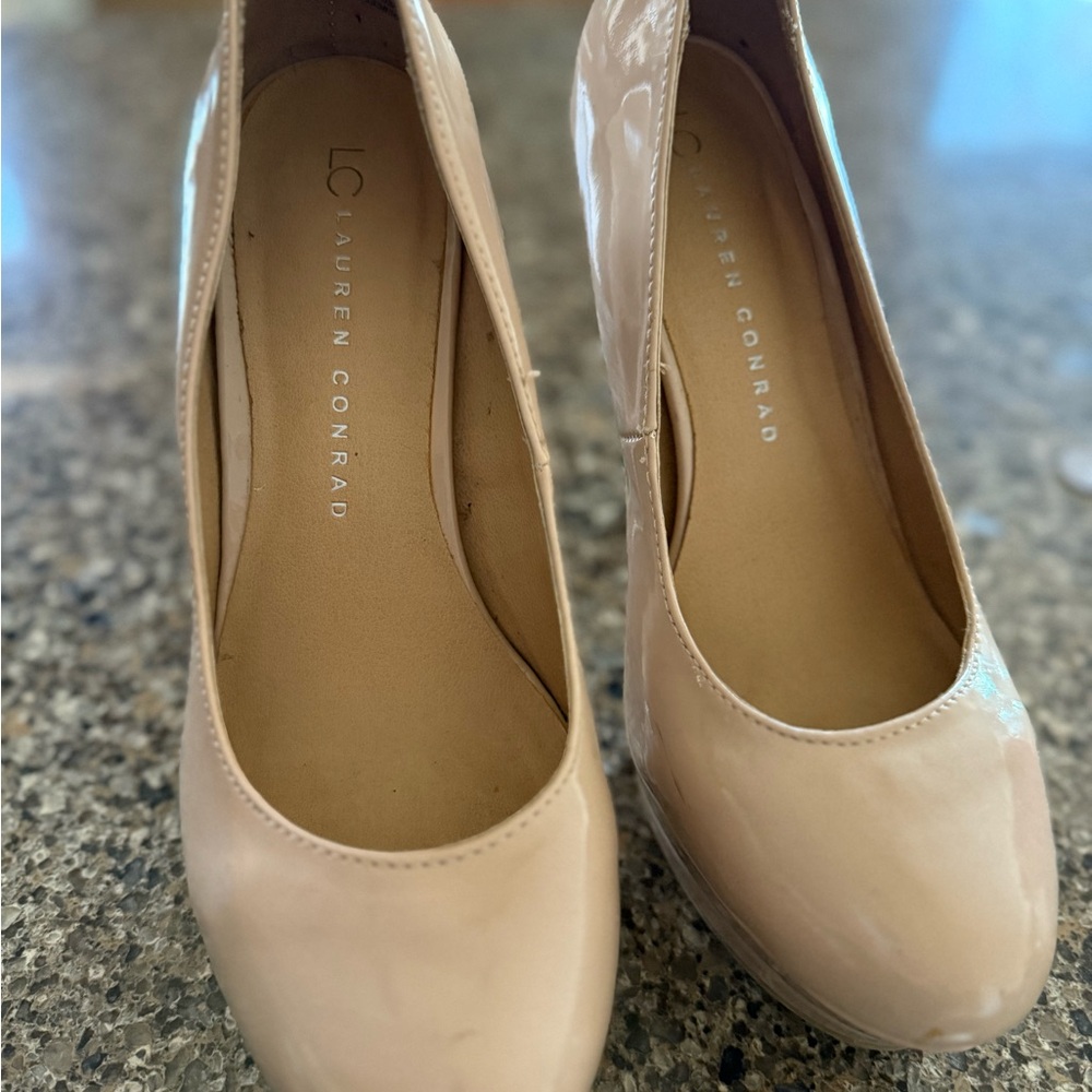 LC Lauren Conrad Cream Textured Heels